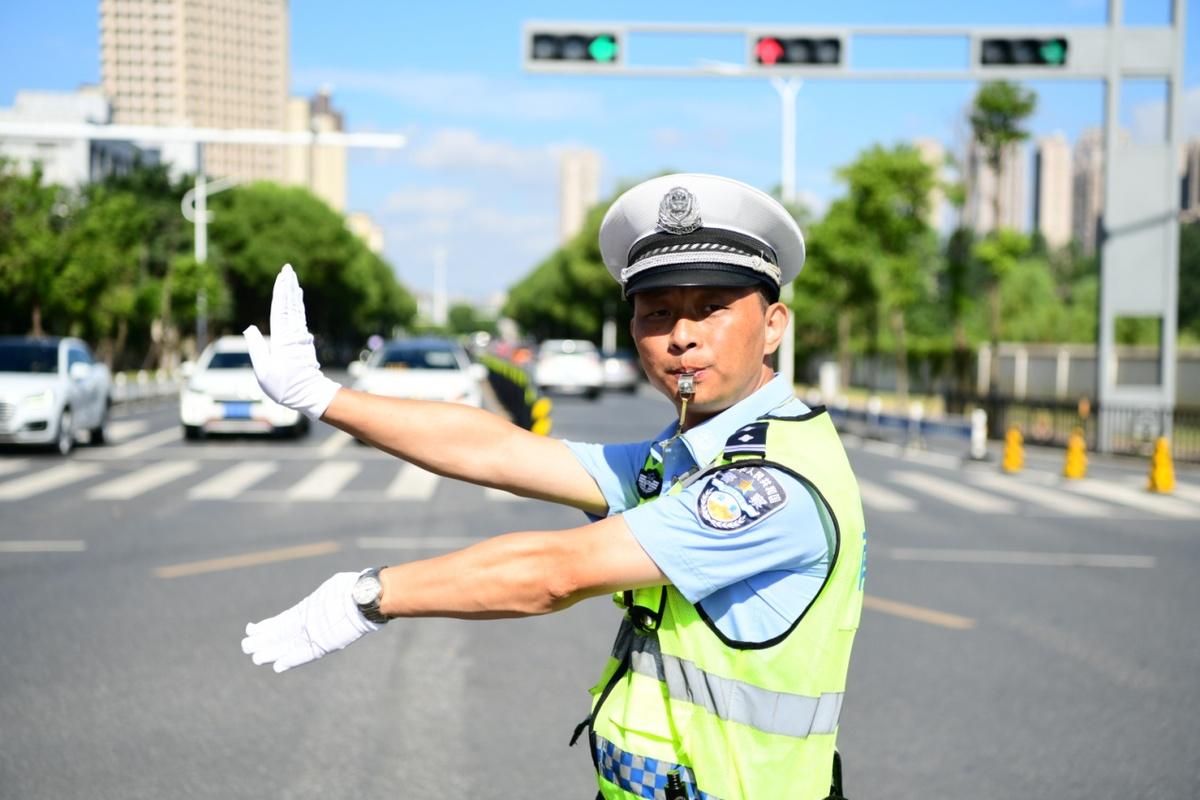 最新今天限号，城市交通管理的智慧与未来